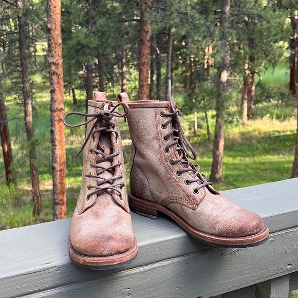 Frye Veronica boot - Picture 2 of 9